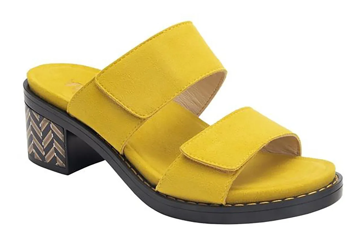 Tia sold by The Walking Company