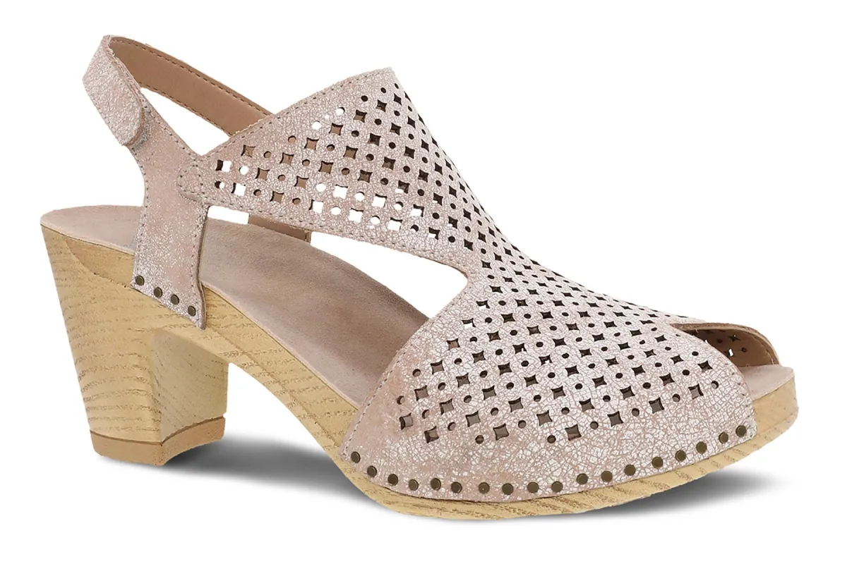 Teagan sold by The Walking Company