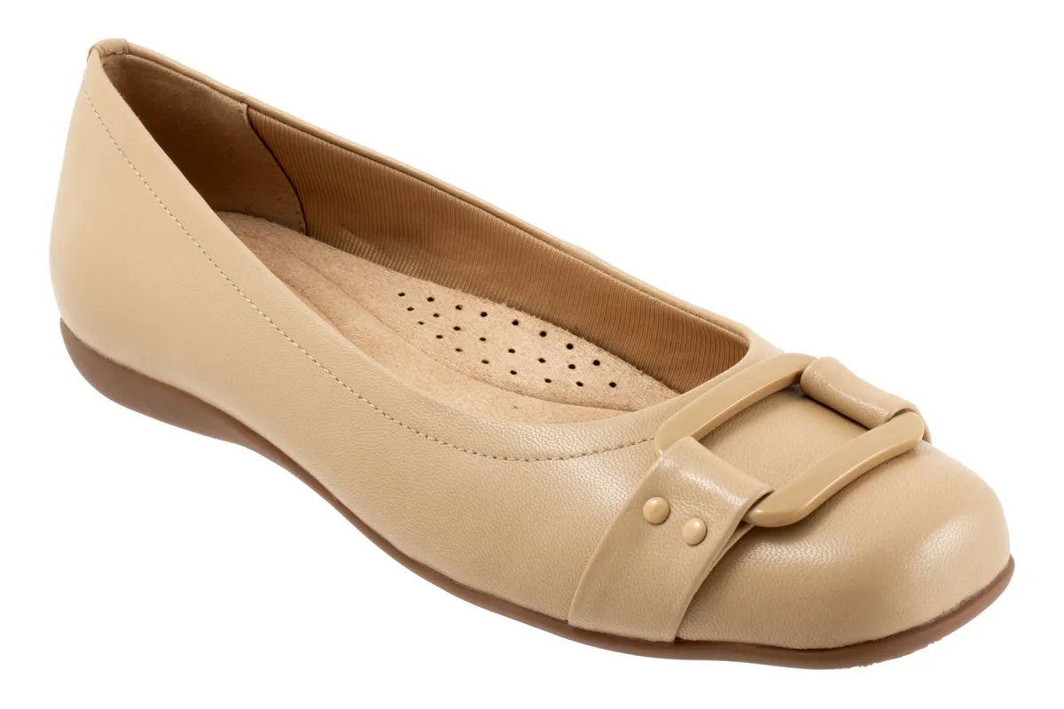 Sizzle Signature sold by The Walking Company