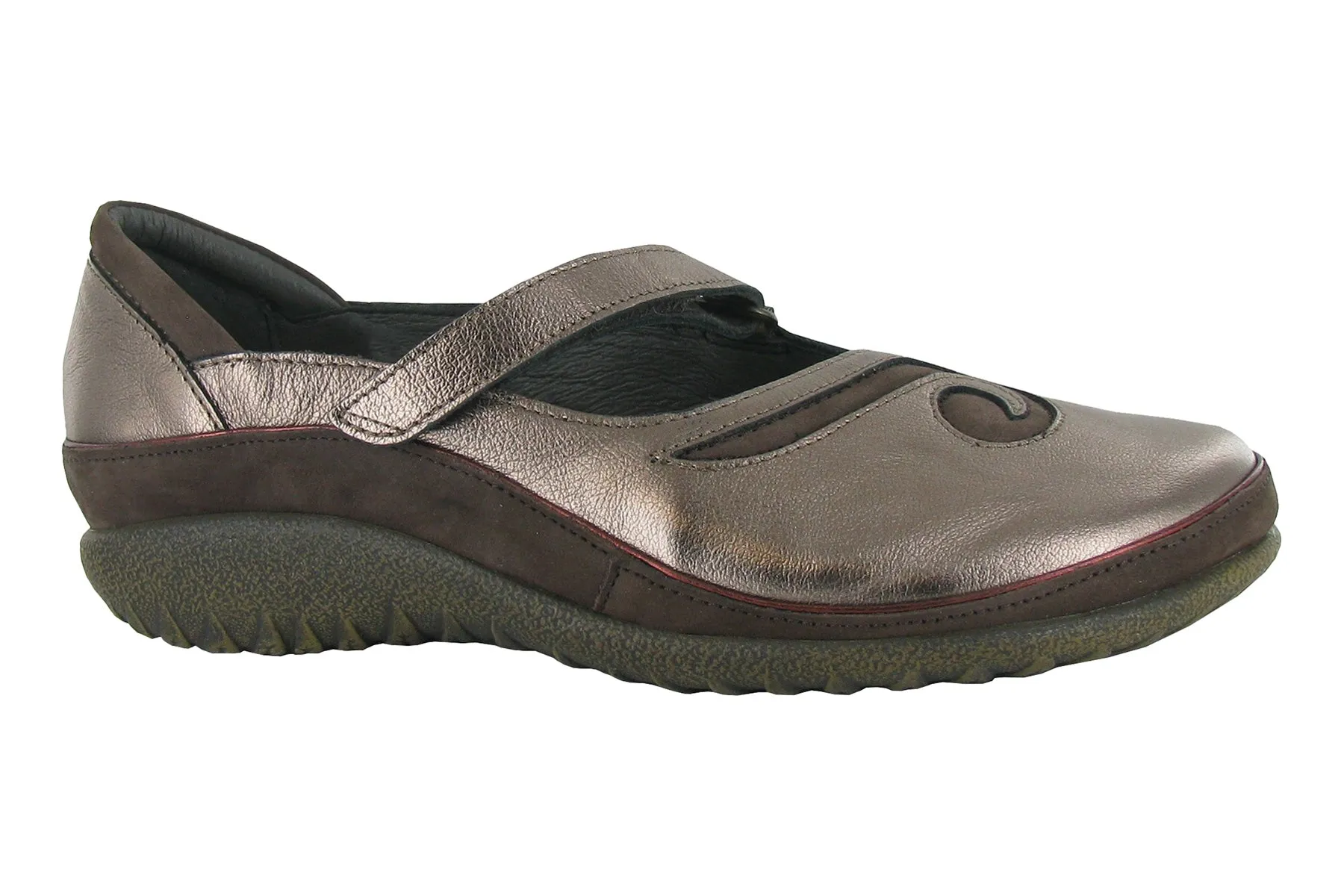 Matai sold by The Walking Company