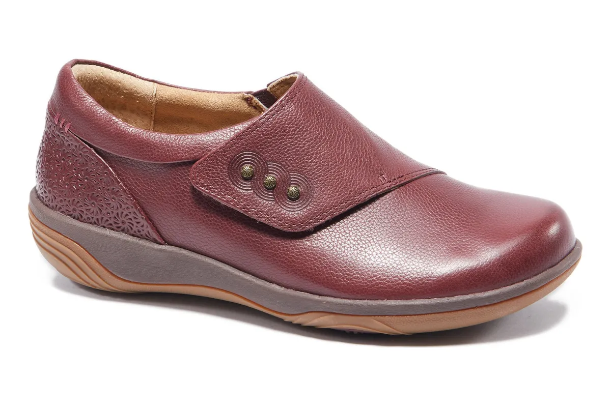 Anna sold by The Walking Company