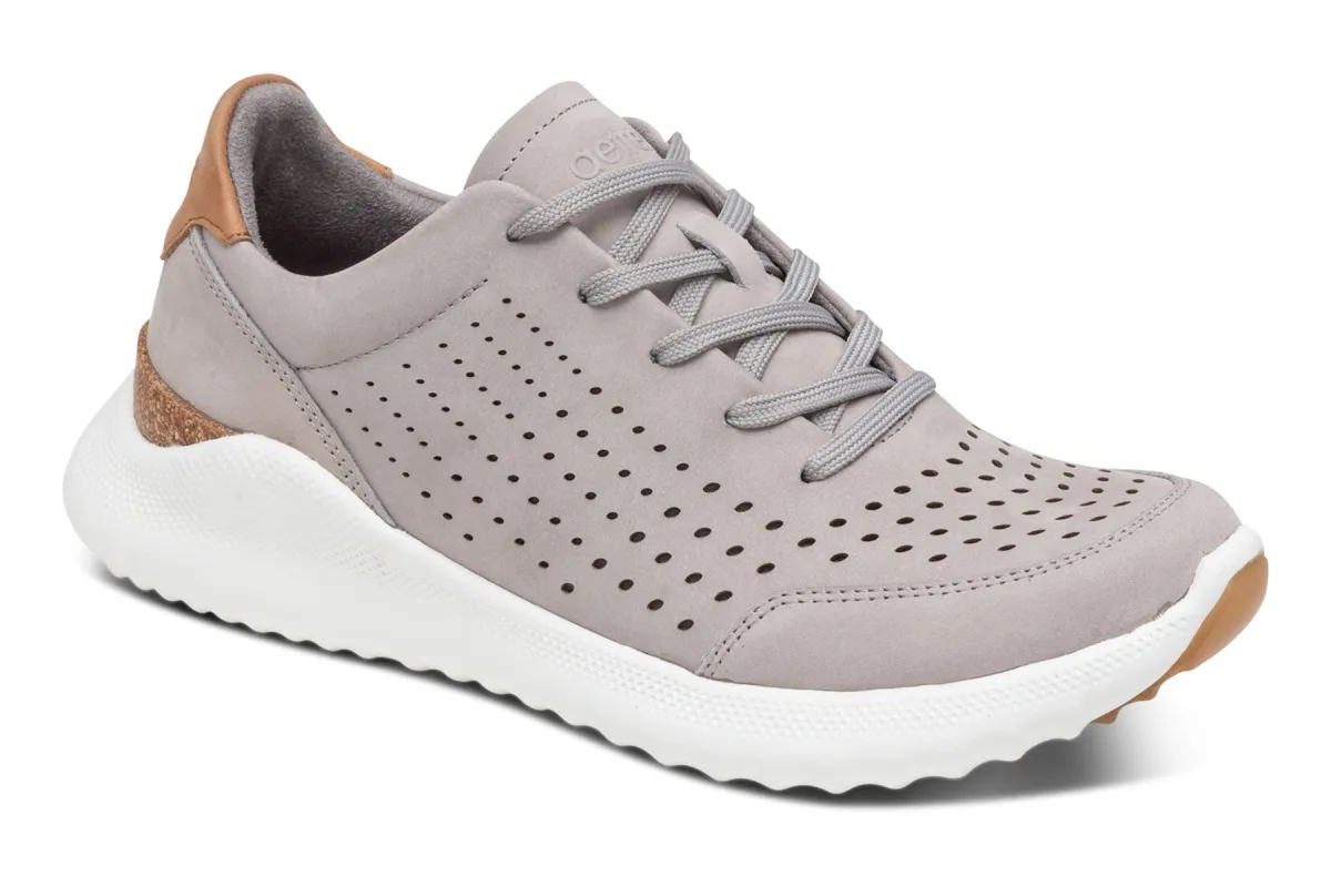 Laura made by Aetrex