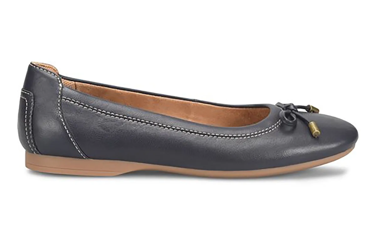 Keegan sold by The Walking Company