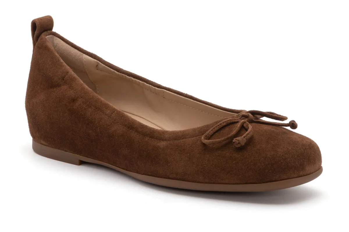 Cadence Bow Metatarsal sold by The Walking Company
