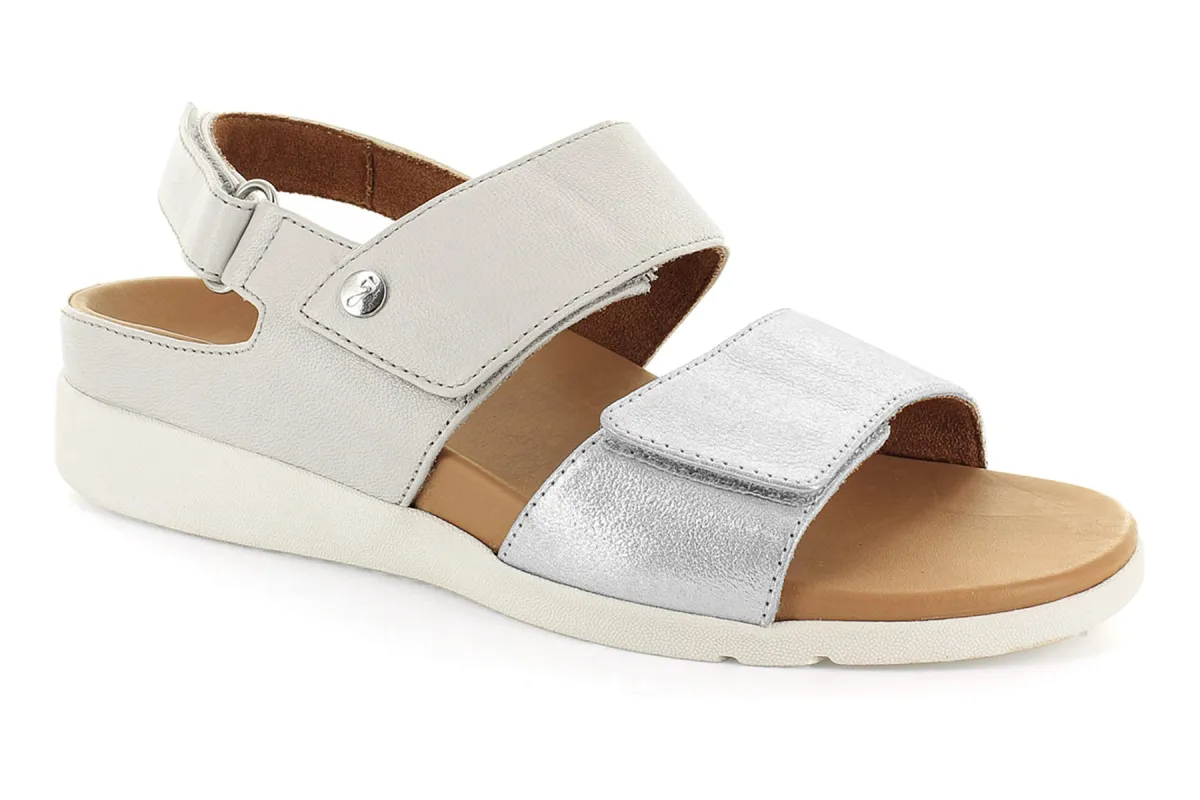 Riviera II sold by The Walking Company