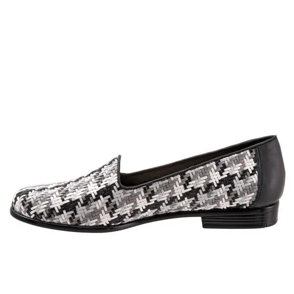 Liz Basket Woven sold by The Walking Company product image thumbnail 4