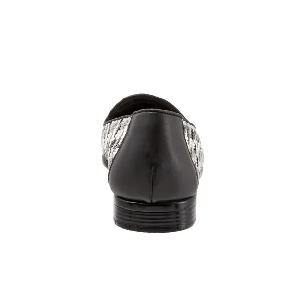 Liz Basket Woven sold by The Walking Company product image thumbnail 3