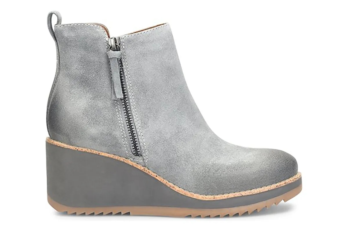 Emeline sold by The Walking Company