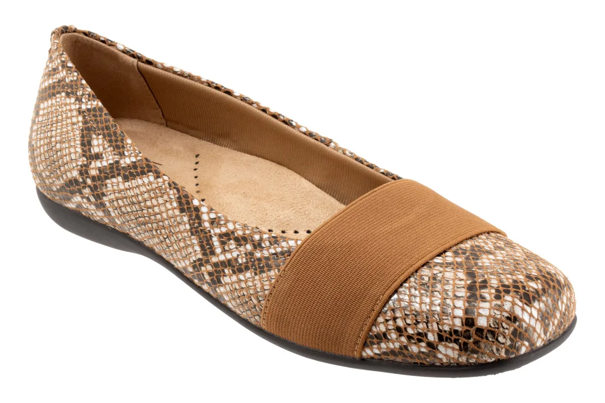 Samantha sold by The Walking Company