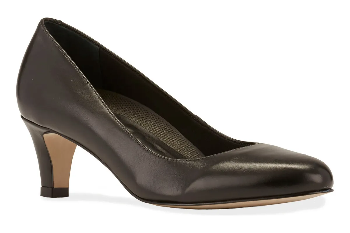 Joy II sold by The Walking Company