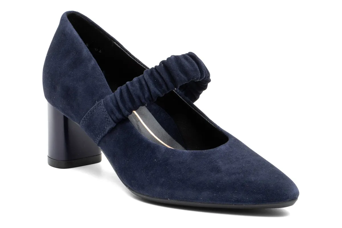 Leda sold by The Walking Company