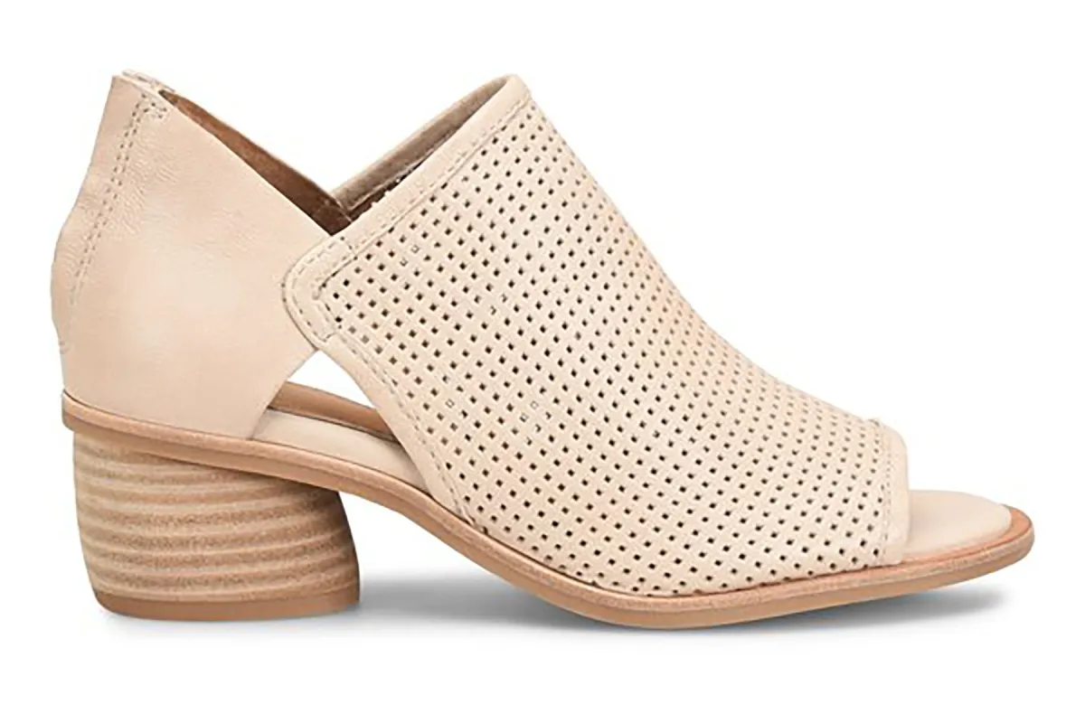 Carleigh sold by The Walking Company