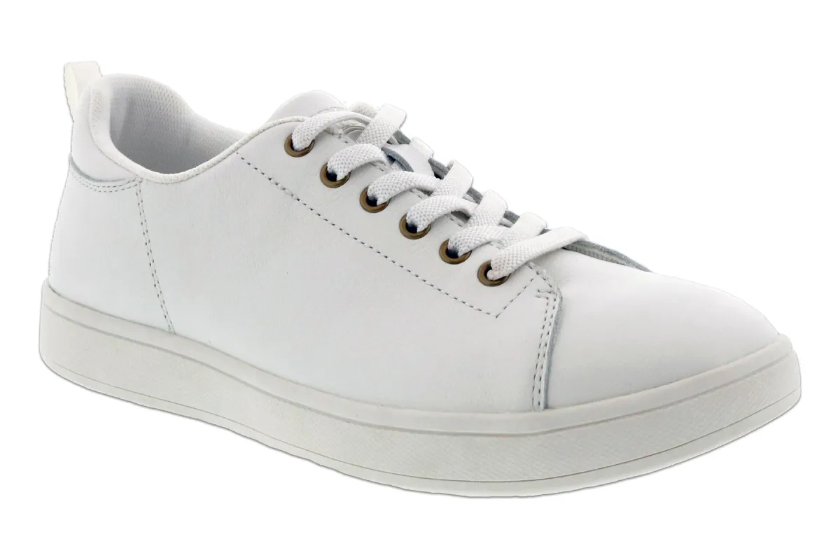 Skate sold by The Walking Company