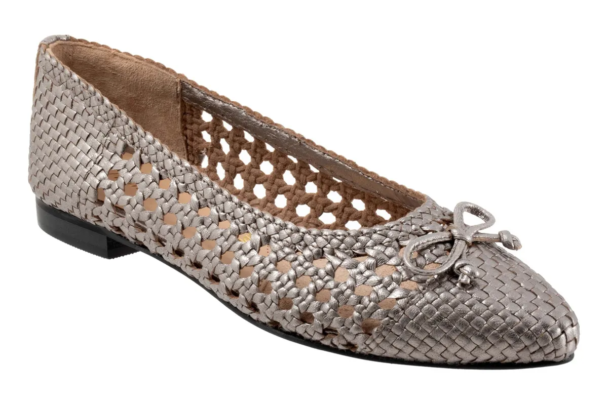 Edith sold by The Walking Company