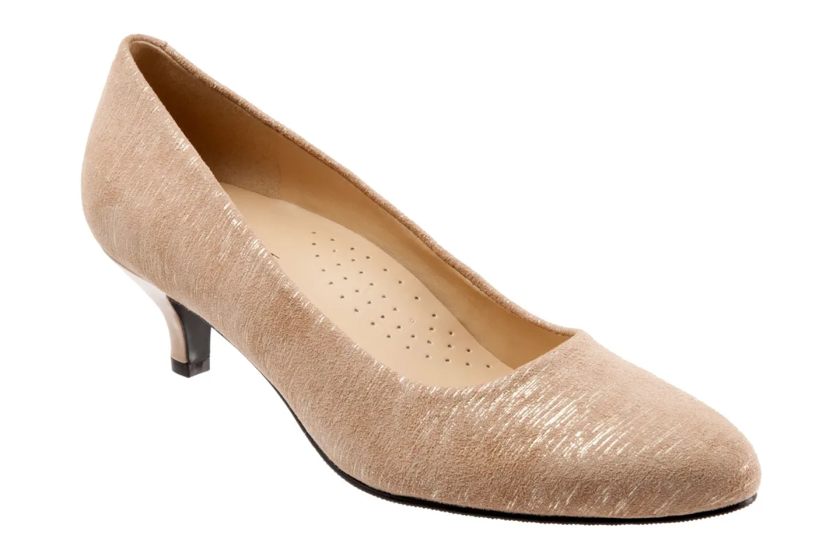 Kiera sold by The Walking Company