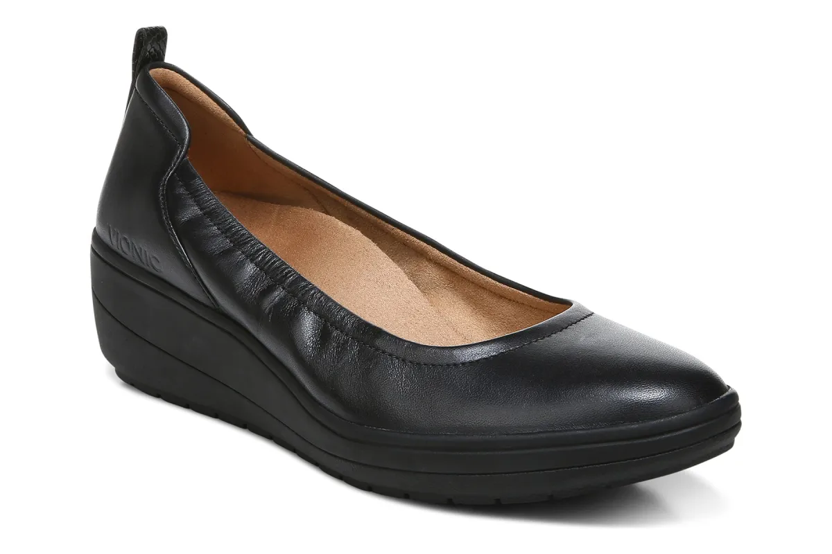 Jacey sold by The Walking Company