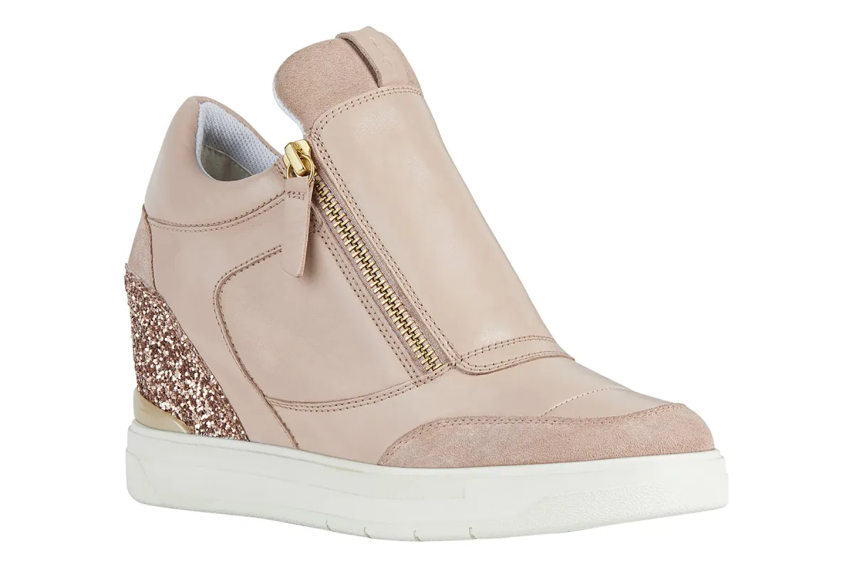 Maurica sold by The Walking Company