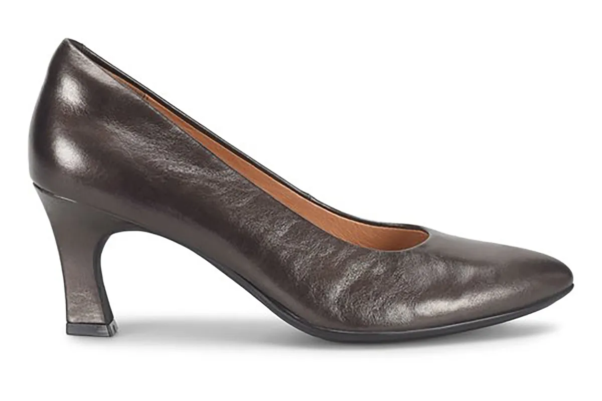 Samy sold by The Walking Company