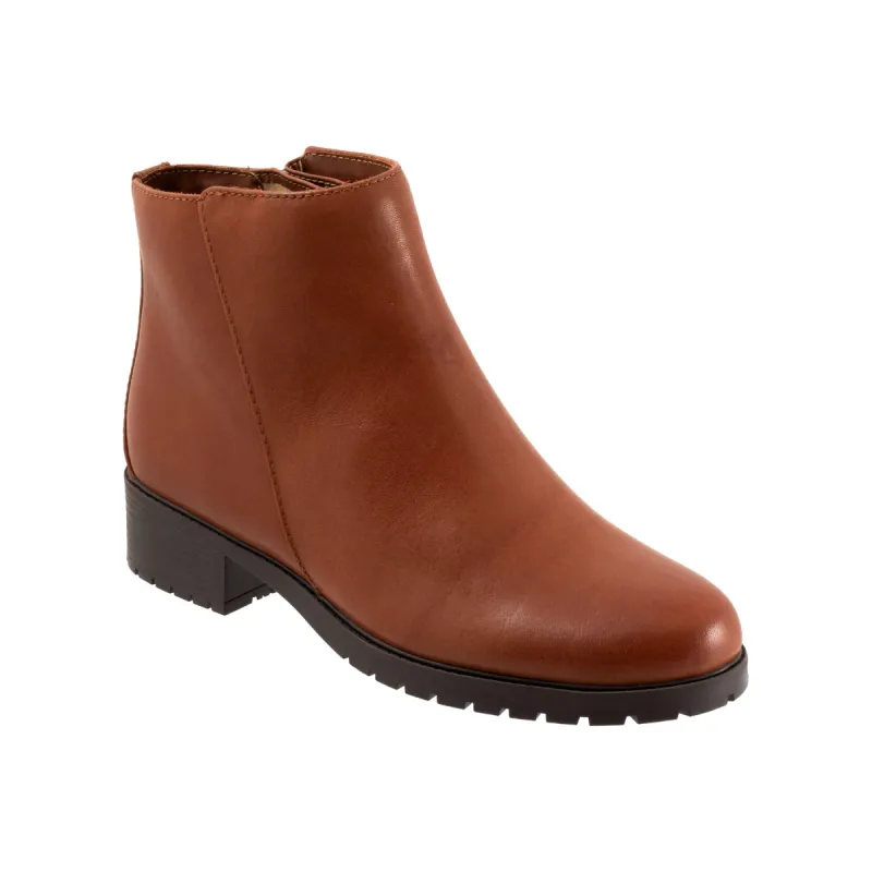 Margo sold by The Walking Company