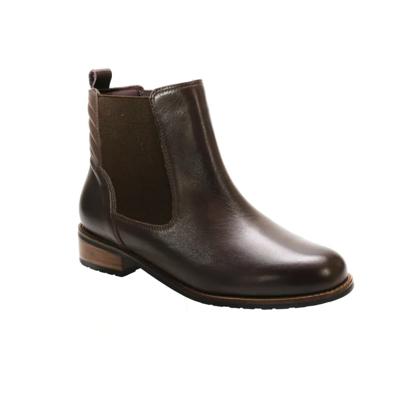 Luxe sold by The Walking Company