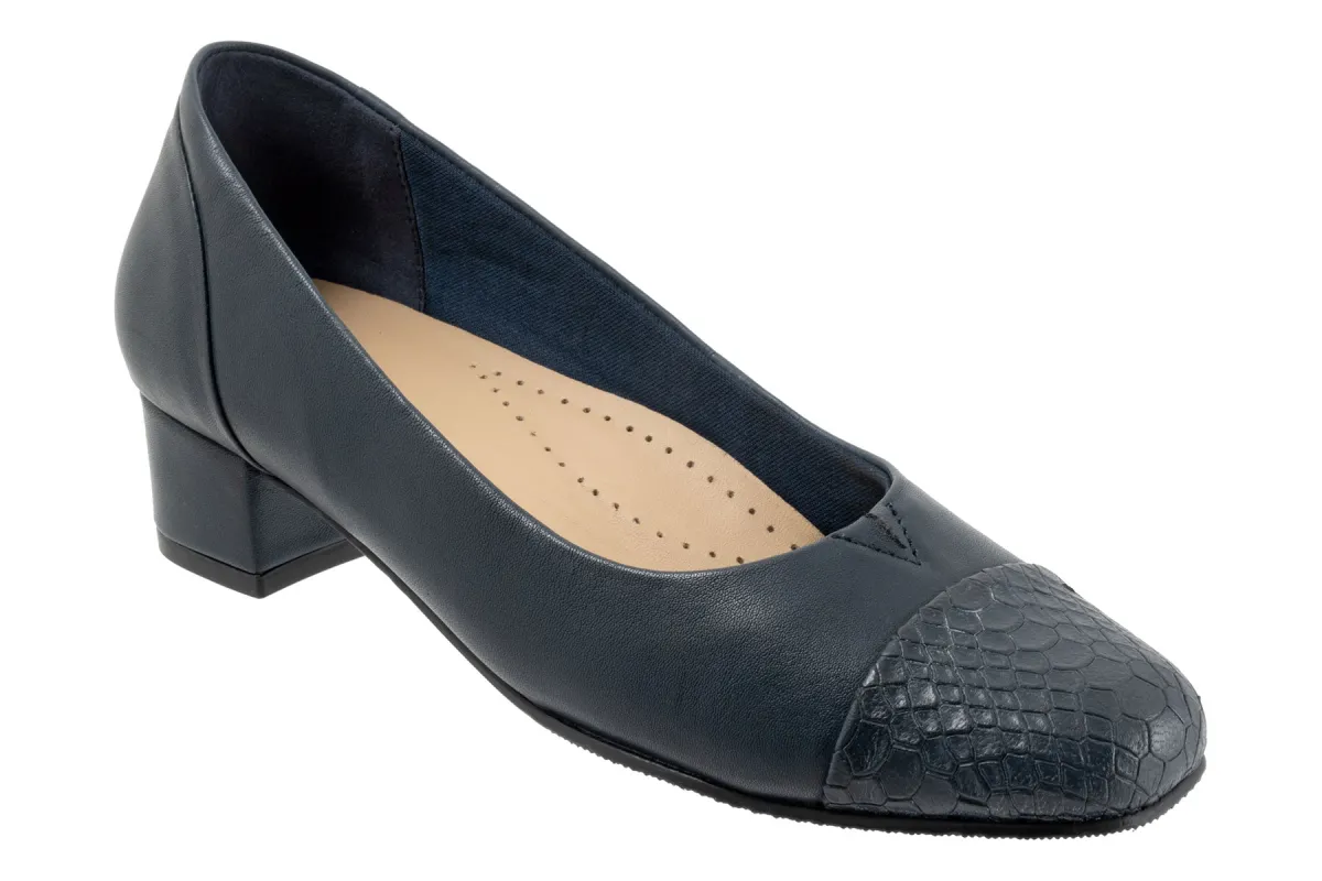 Daisy sold by The Walking Company