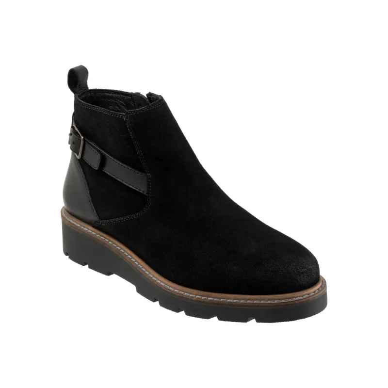 Waneta sold by The Walking Company