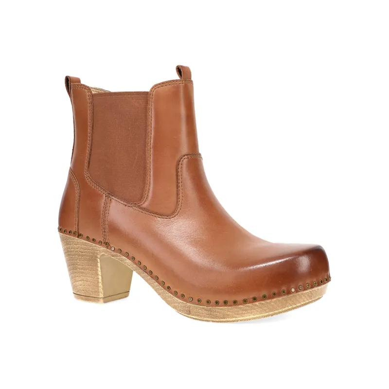 Shyla sold by The Walking Company