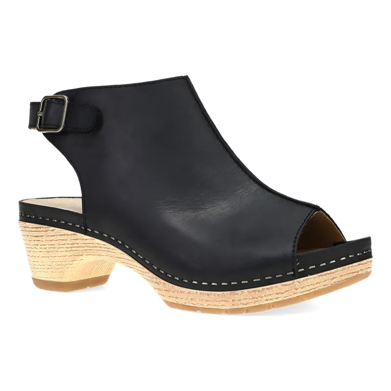 Lizzy sold by The Walking Company