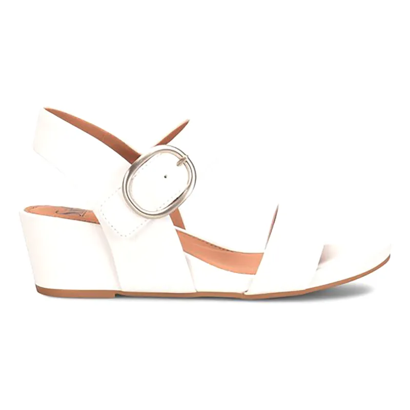 Vaya sold by The Walking Company