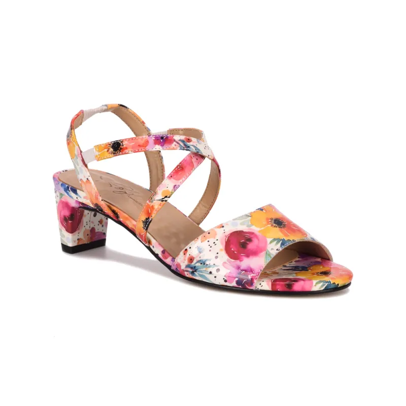 Liza sold by The Walking Company