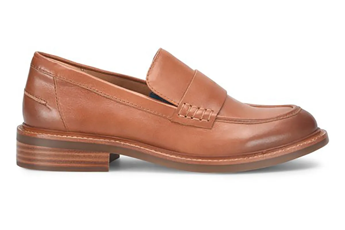 Meryl sold by The Walking Company