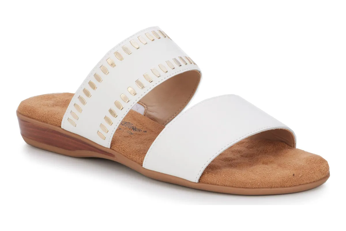 Camilla sold by The Walking Company