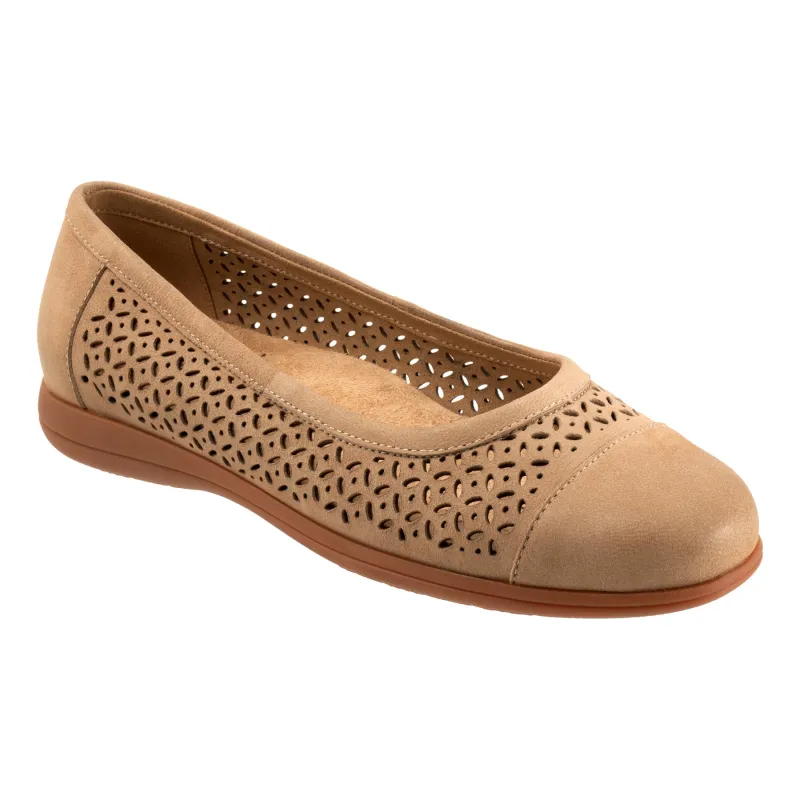 Delmara sold by The Walking Company
