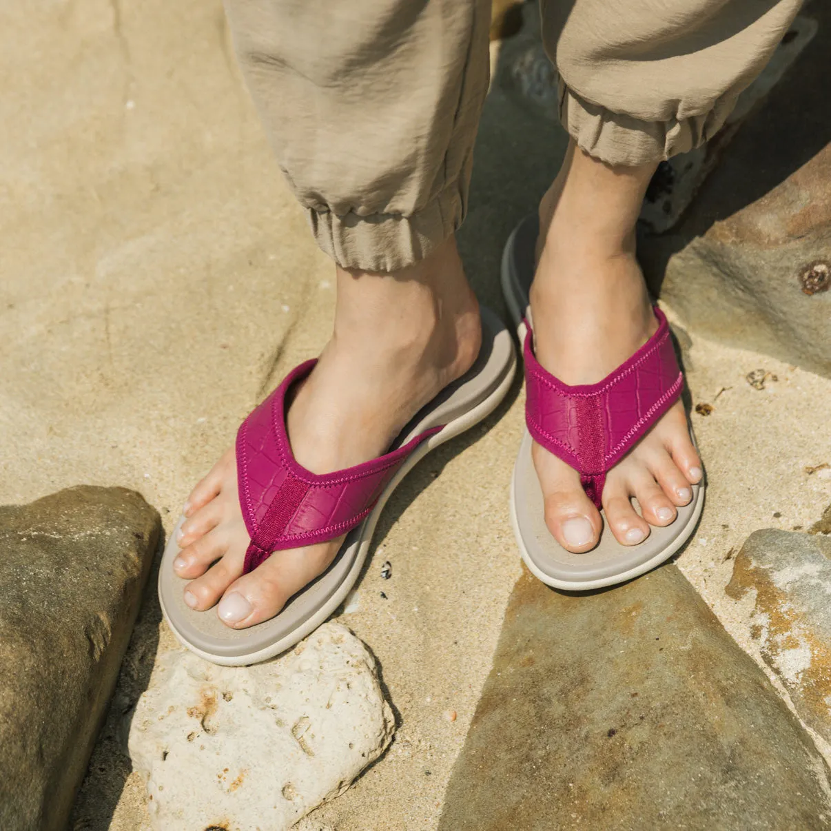 Laguna Sandal Metatarsal sold by The Walking Company product image thumbnail 3