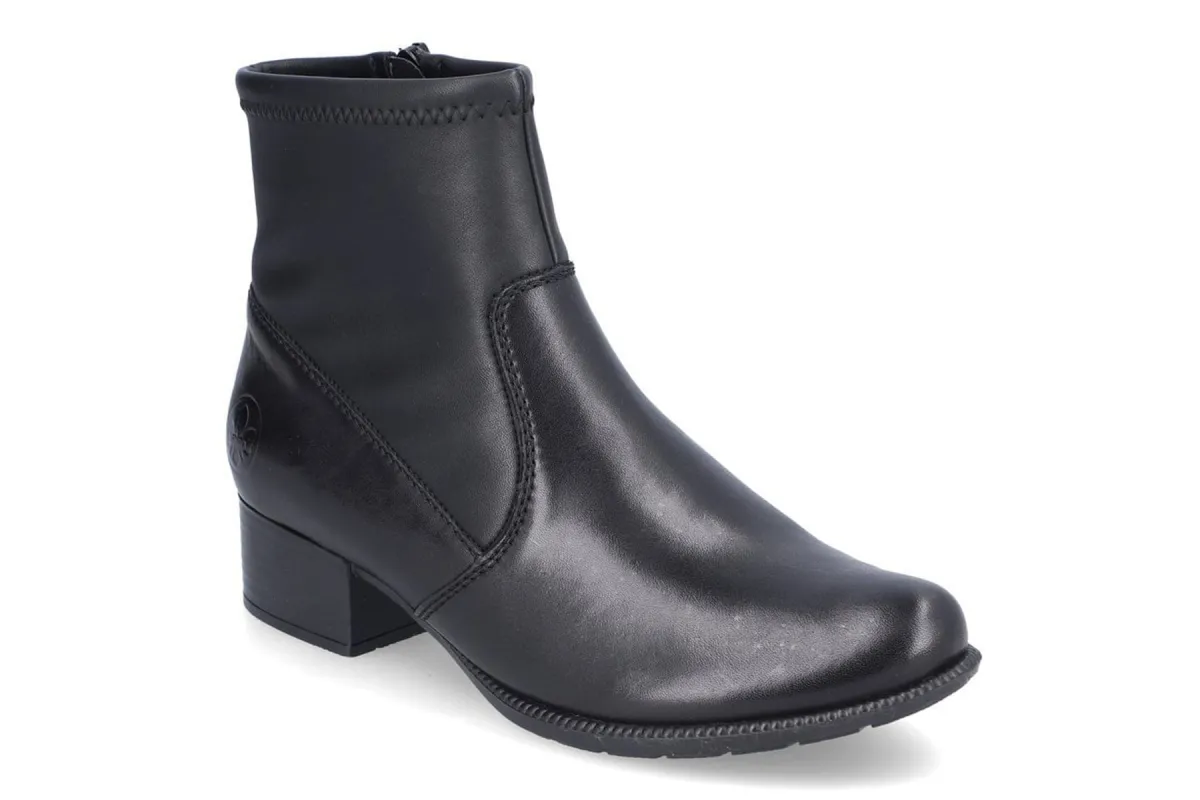 Sariana 74 sold by The Walking Company