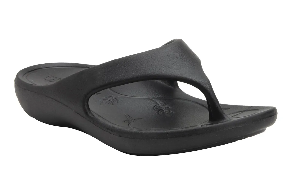 Ode sold by The Walking Company