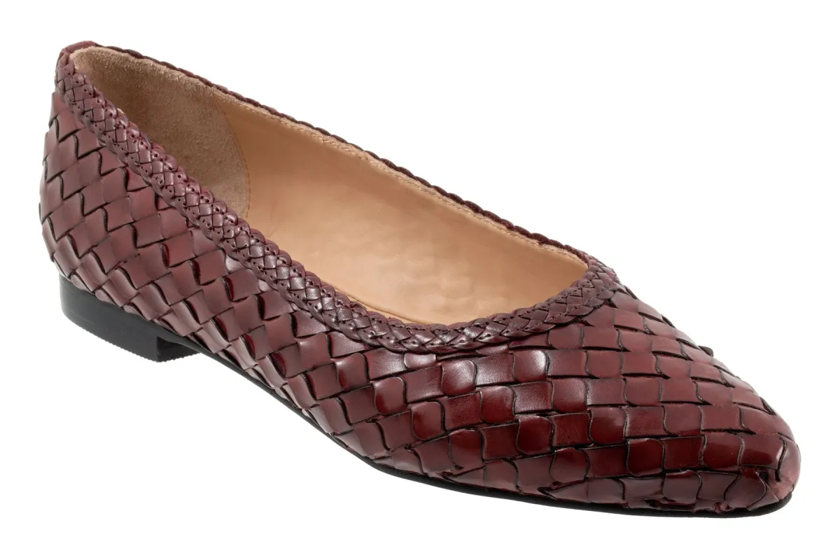 Emmie sold by The Walking Company