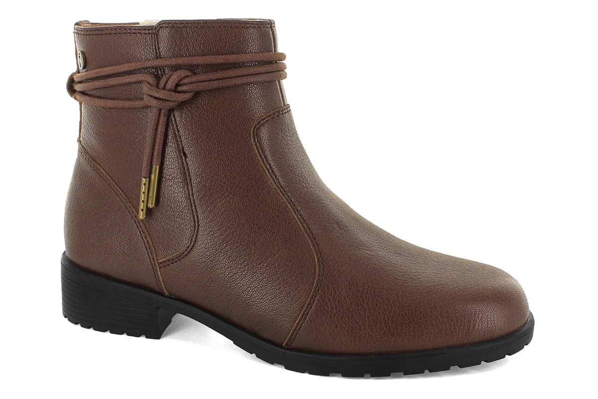 Lambeth sold by The Walking Company