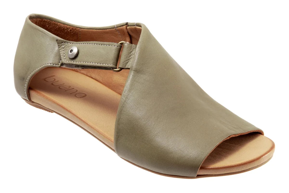 Kale sold by The Walking Company