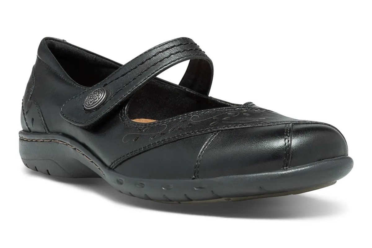 Petra sold by The Walking Company