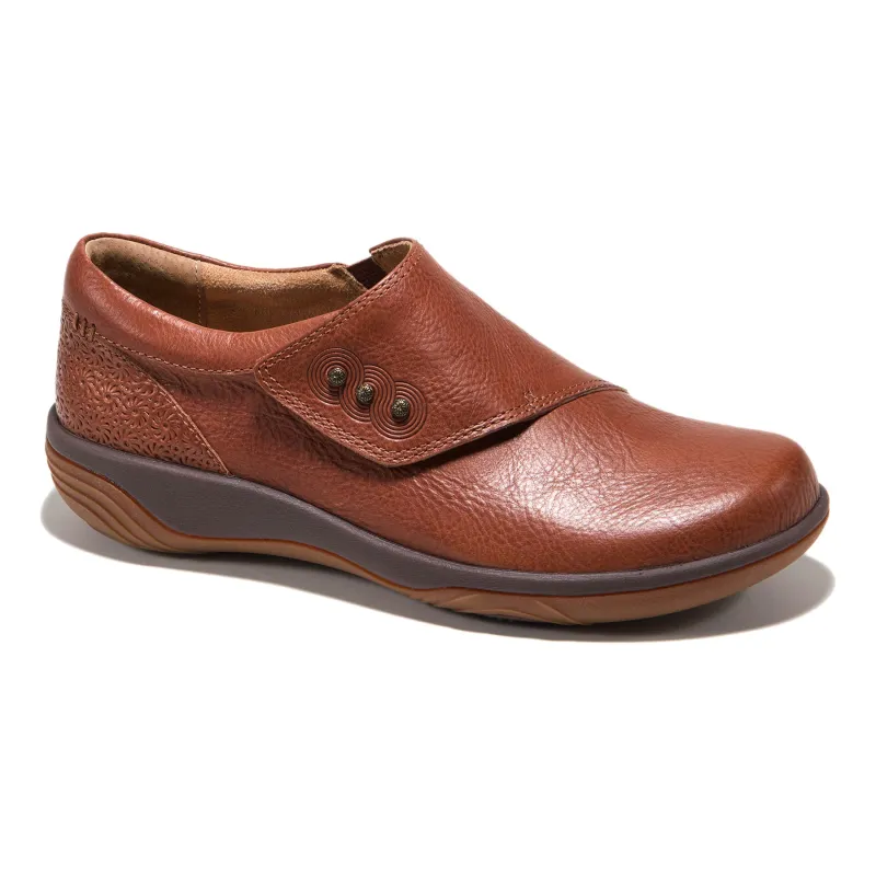 Anna sold by The Walking Company