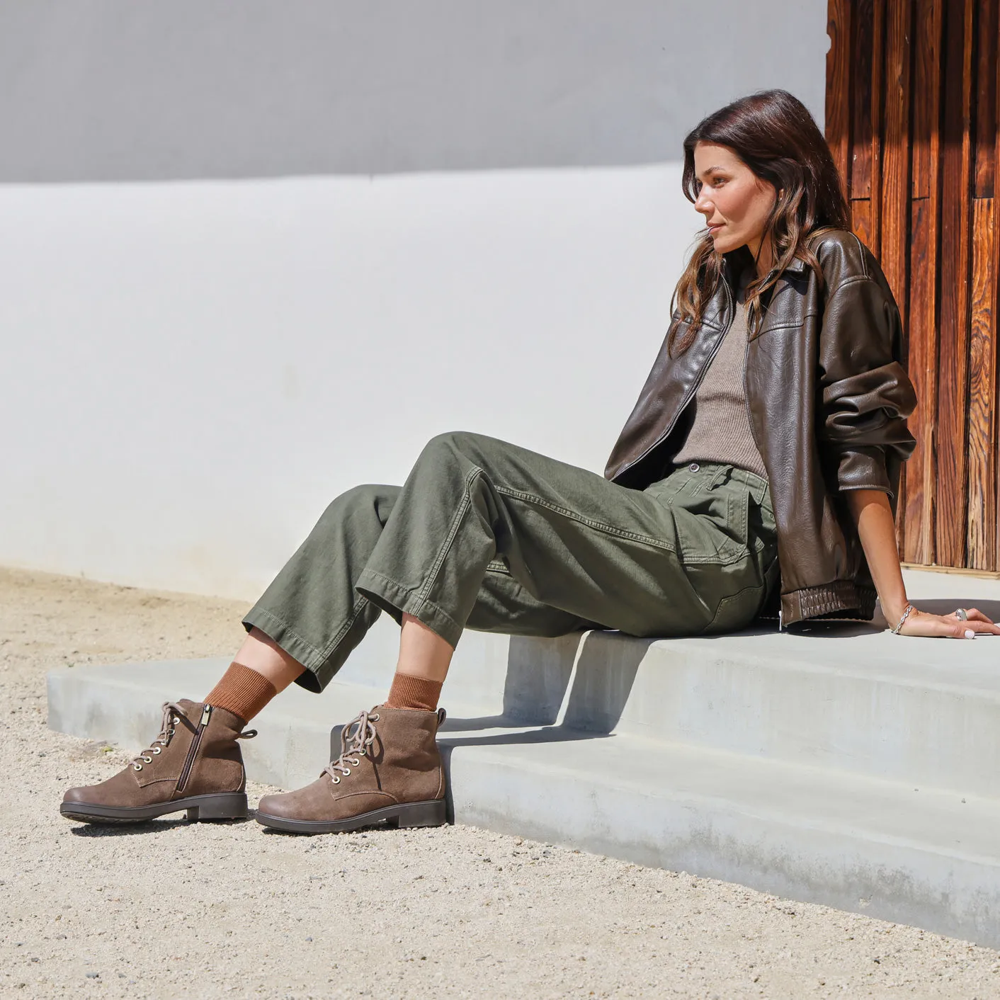 Compass Lace Metatarsal sold by The Walking Company product image thumbnail 3