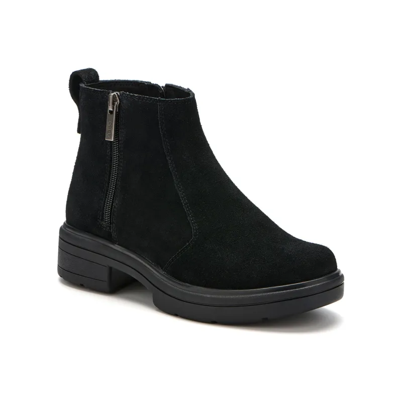 Vista Zip sold by The Walking Company