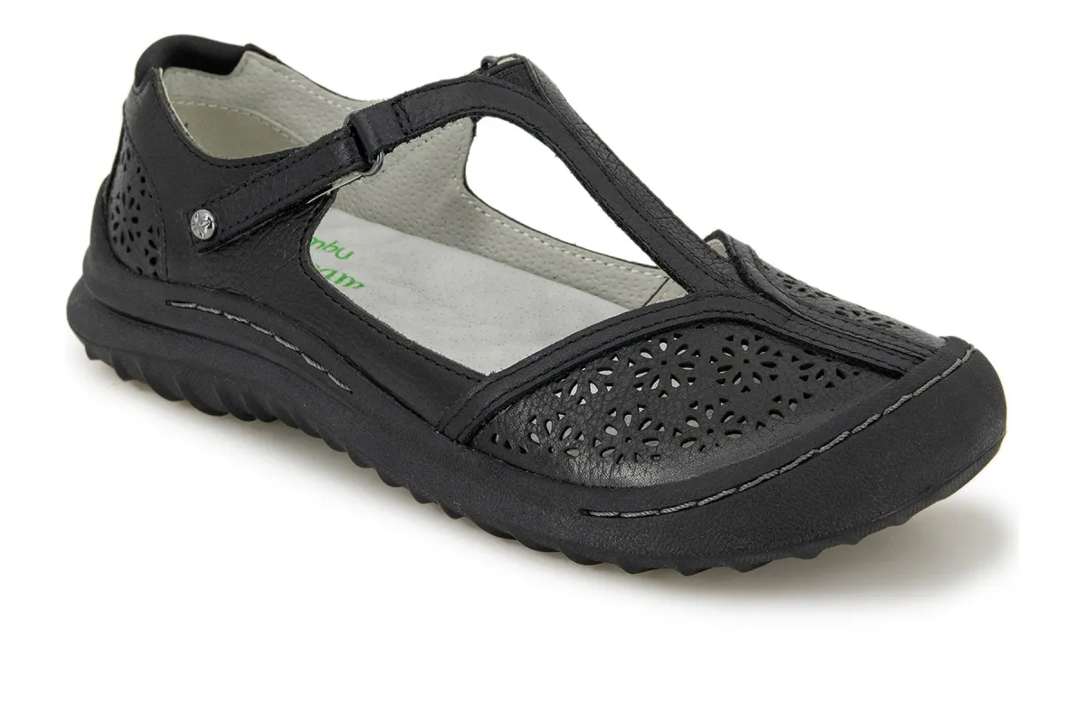 Creek sold by The Walking Company