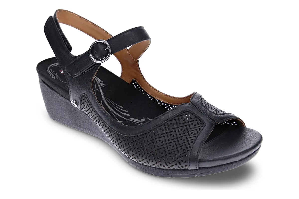 Kaya sold by The Walking Company