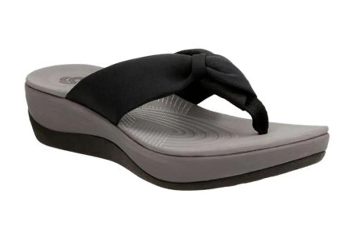 Arla Glison sold by The Walking Company