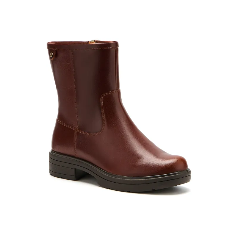 Vista Boot sold by The Walking Company