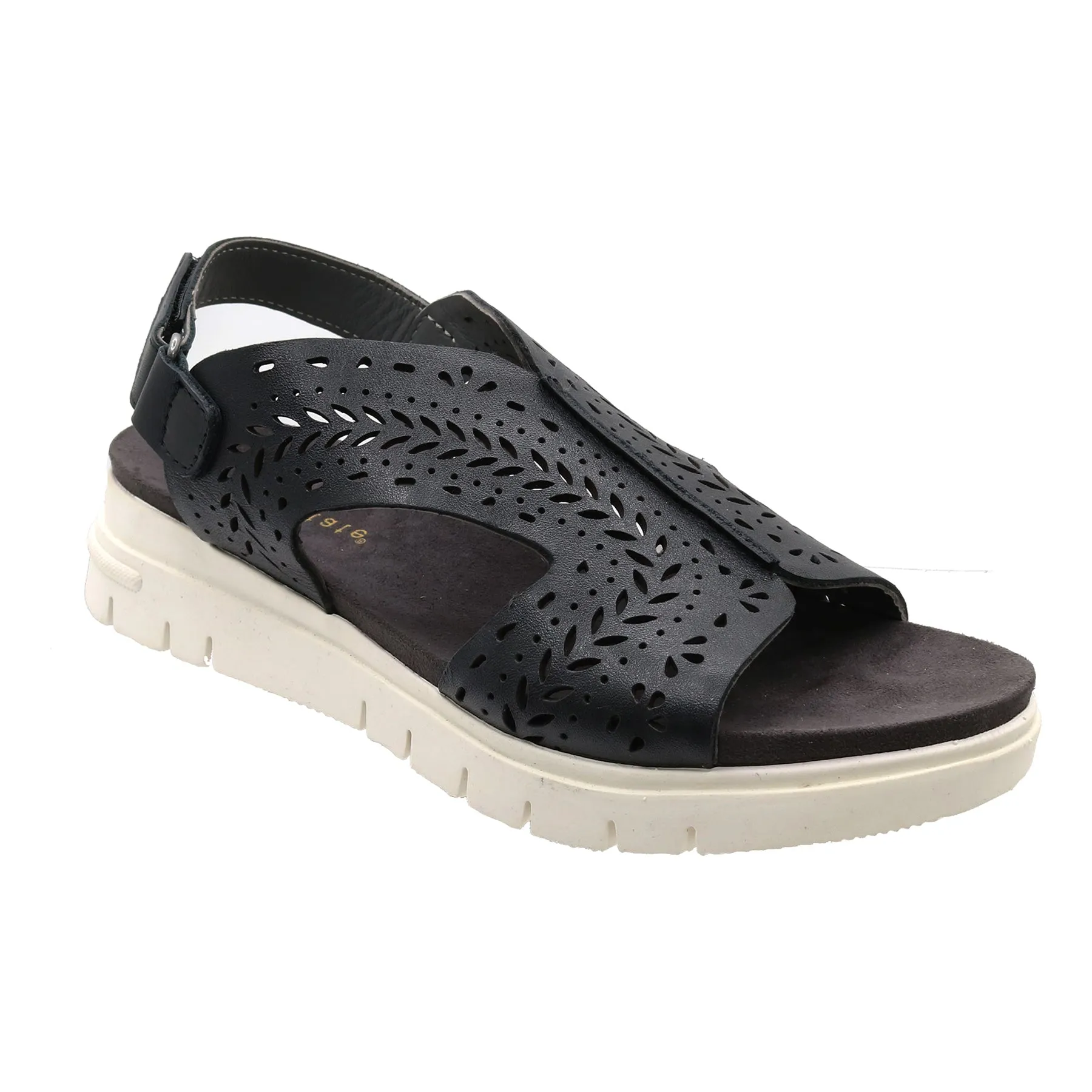 Moda sold by The Walking Company