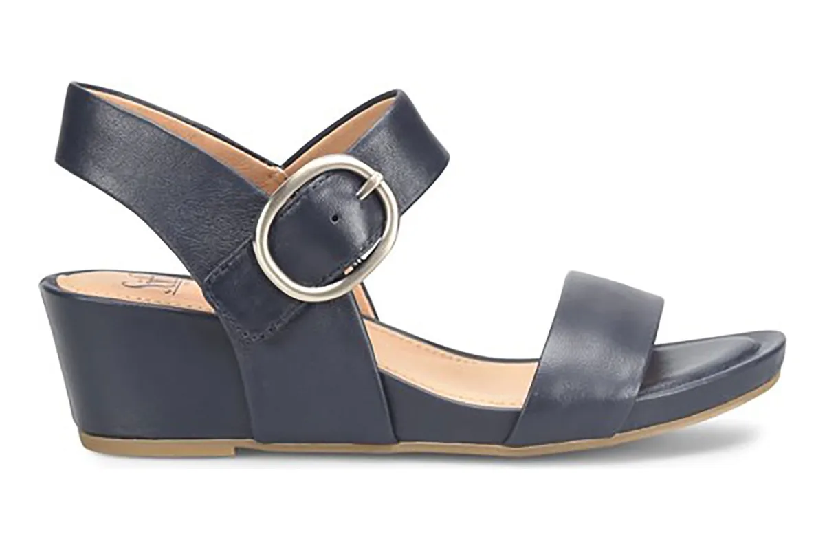 Vaya sold by The Walking Company