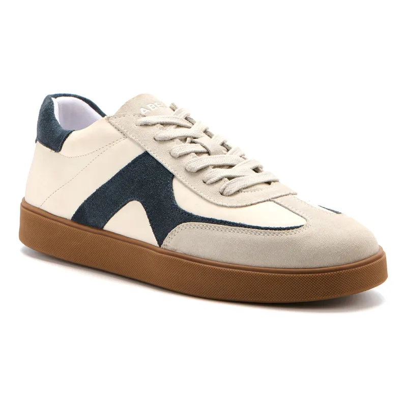 Encore Court sold by The Walking Company